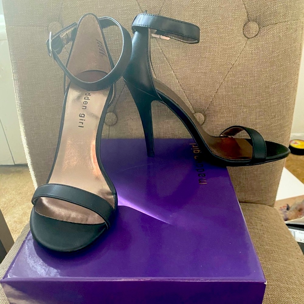 BNIB Madden Girl Dafney black pumps sz8